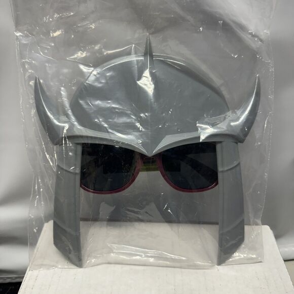 TMNT Shredder Shades Sunglasses Loot Crate Exclusive Helmet Style NEW NIP - Picture 1 of 3
